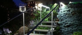Gartenanlage_priv_Ganzglasgelaender_LED_2.jpg